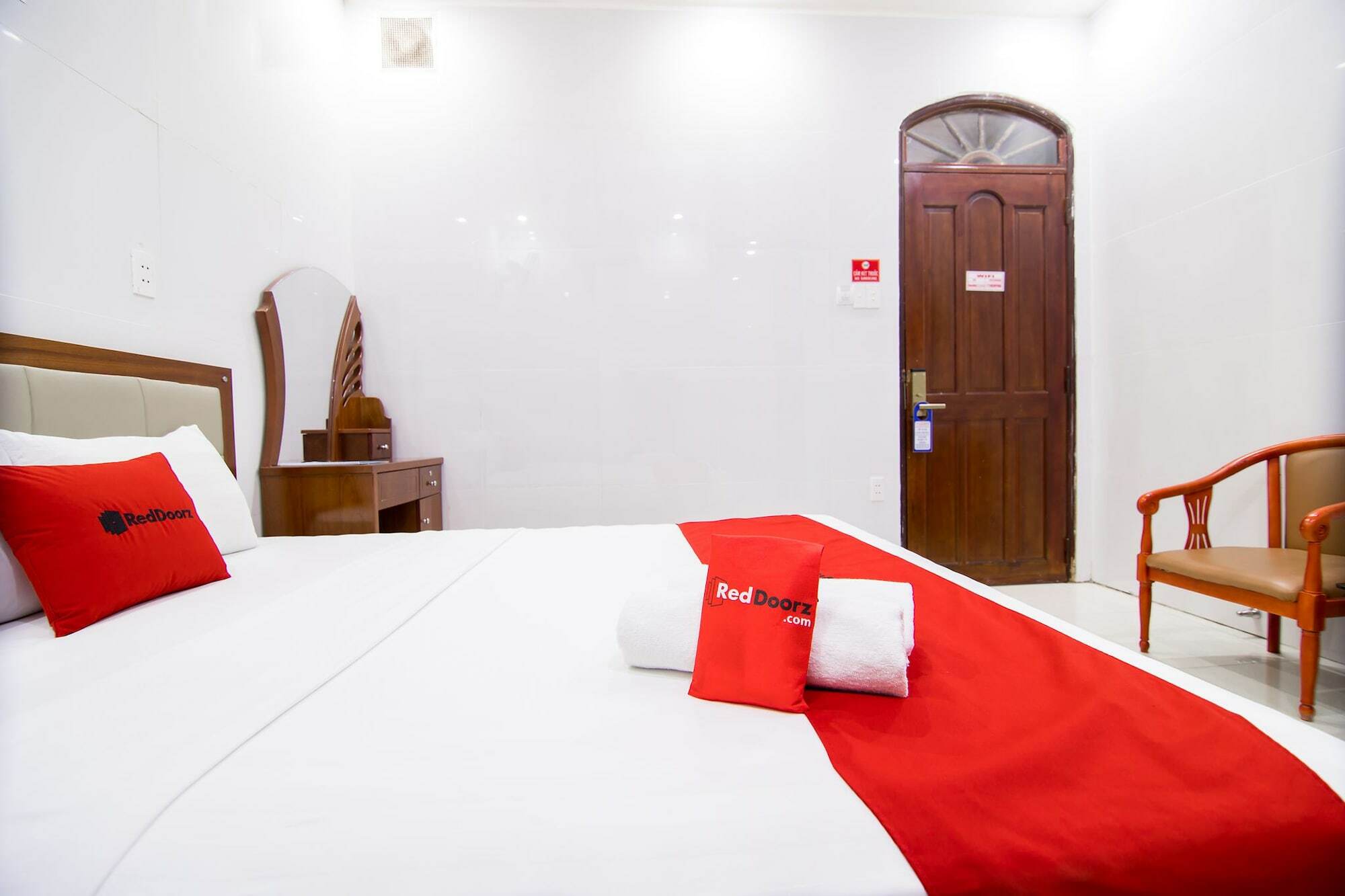 Reddoorz Plus @ Pham Ngu Lao 2 Thành Pho Ho Chí Minh Esterno foto